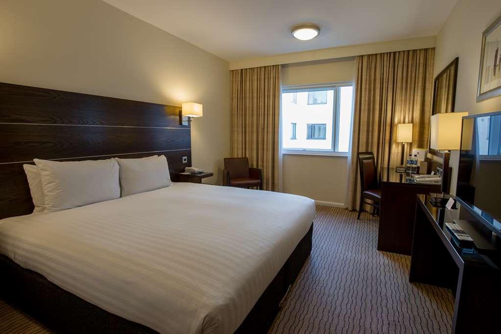 Doubletree By Hilton London Heathrow Airport Hotel Hillingdon Room photo