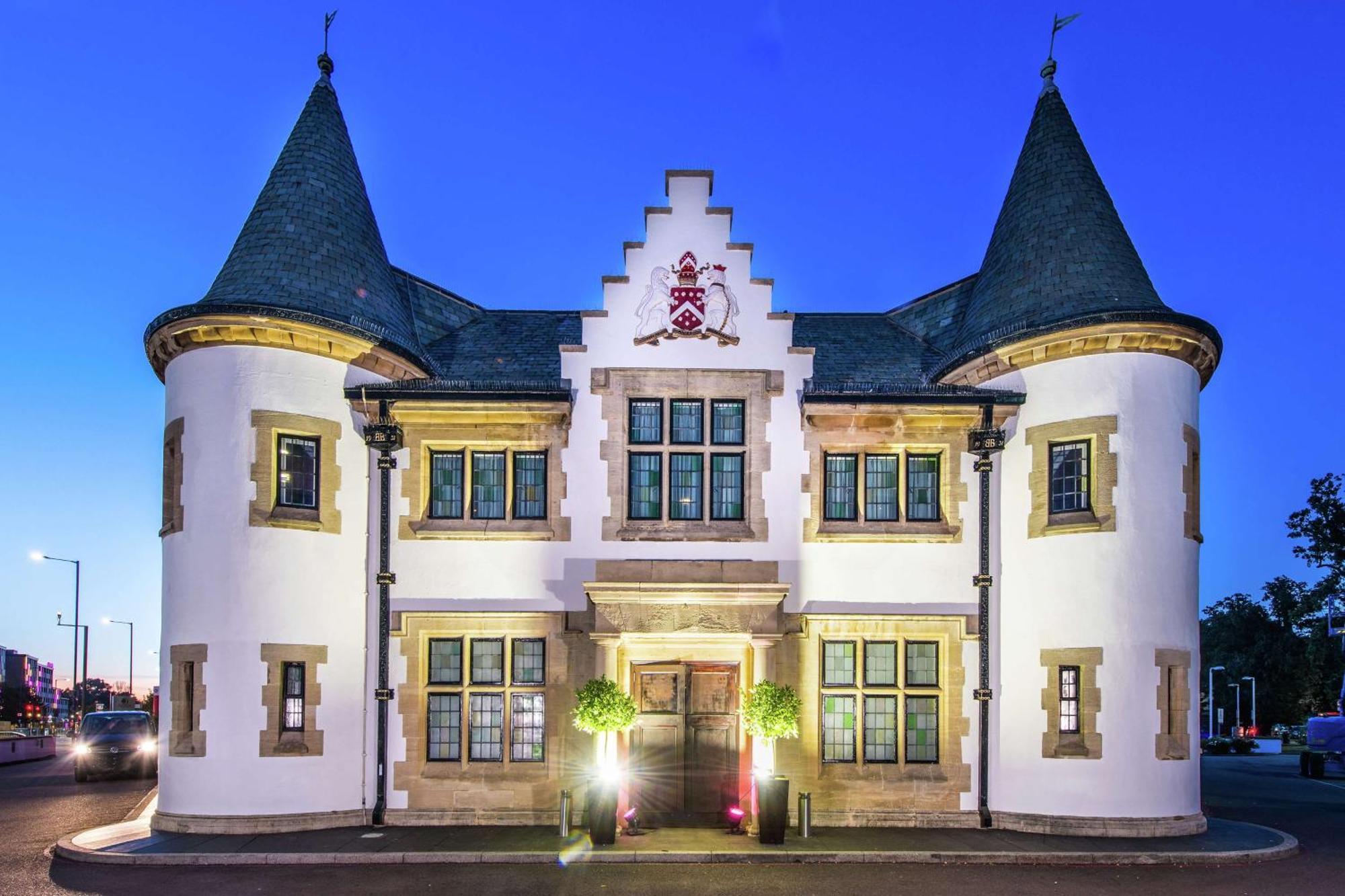 Doubletree By Hilton London Heathrow Airport Hotel Hillingdon Exterior photo